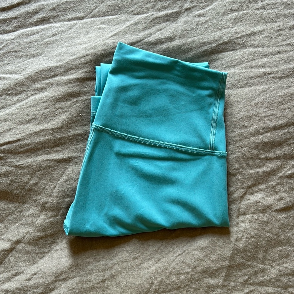 ✨ LULULEMON WUNDER TRAIN TIGHT 25” SZ 4 IN TIDAL TEAL